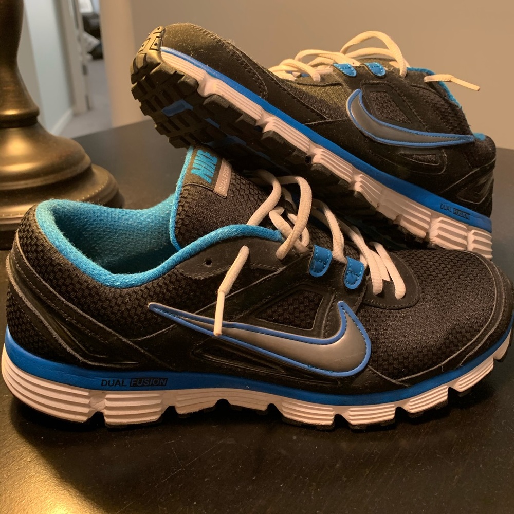 Nike Dual Fusion ST